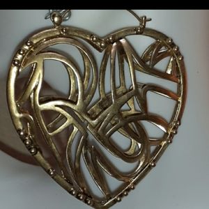 ❤Bold large puffed heart shape earrings.❤